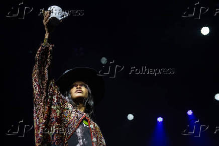 Cantora Erykah Badu se apresenta no Espao Unimed