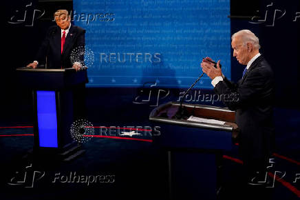 FILE PHOTO: Final 2020 U.S. presidential campaign debate in Nashville