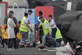 Salvamento Martimo rescata en el Hierro una segunda embarcacin con165 personas, 20 de ellas mujeres