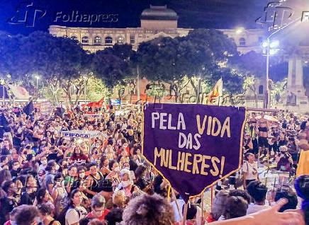 Ato durante o Dia Internacional das Mulheres