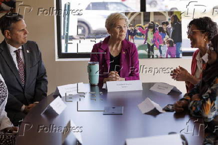 Senator Elizabeth Warren tours Head Start School