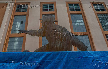 HEROIS VOLUNTARIOS / MONUMENTO / ORLA DO GUAIBA / RESGATES / ENCHENTE