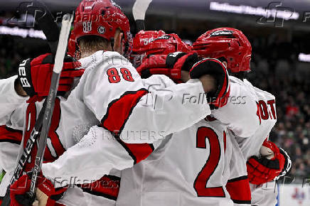 NHL: Carolina Hurricanes at Dallas Stars