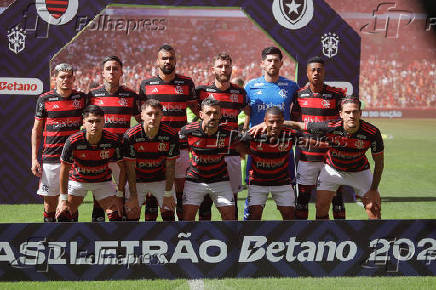 Time do Flamengo durante a partida entre Flamengo e Botafogo
