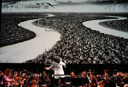 Sebastio Salgado fusionar sus imgenes con msica de Philip Glass y Villa-Lobos en Liceu