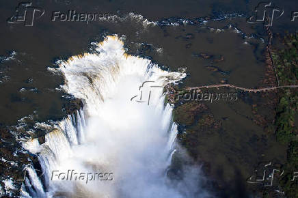 Garganta do Diabo, a queda com maior fluxo das Cataratas do Iguau
