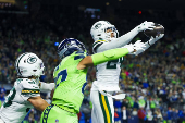 NFL: Green Bay Packers at Seattle Seahawks