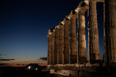 Greece showcases ancient temple of Poseidon in Cape Sounion with new lighting