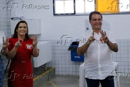 Evandro Leito candidato do PT vota em Fortaleza