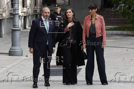 La reina doa Letizia preside el acto de entrega de la XIV edicin de los Premios Luis Carandell de periodismo parlamentario.