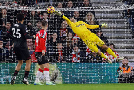 Premier League - Southampton v West Ham United