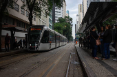 VLT circula na av. Rio Branco, no centro da capital fluminense