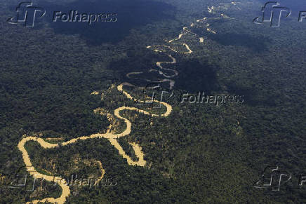 Vista area do rio Mucaja barrento em Boa Vista (RR)