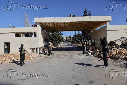 German Foreign Minister Baerbock and French Foreign Minister Barrot visit Sednaya prison