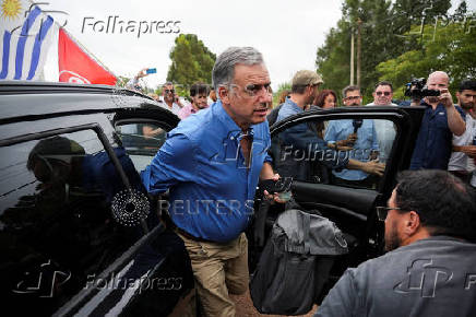 Uruguay's President-elect Yamandu Orsi meets with former President Jose 