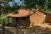 Casa de Casa de pau a pique no distrito de Maragogipinho, em Aratupe