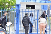 Estudante  baleado na cabea por colega dentro de escola de Natal