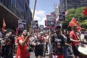 Manifestantes protestam contra a jornada de trabalho 6x1