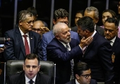 Lula cumprimenta o presidente da Cmara, Arthur Lira