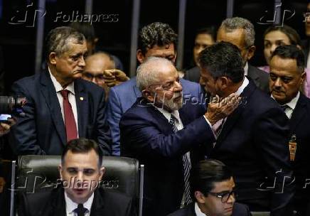 Lula cumprimenta o presidente da Cmara, Arthur Lira