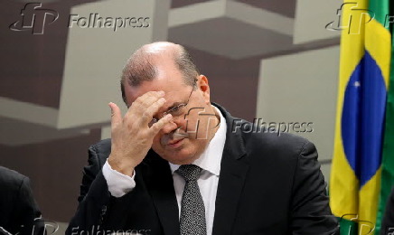 O presidente do Banco Central, Alexandre Tombini, em audincia da CAE