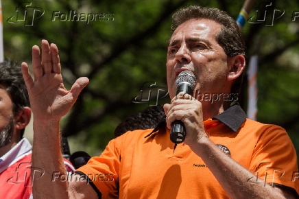 O presidente do Solidariedade, Paulinho da Fora, discursa em So Paulo em 2016.