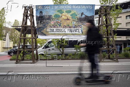 Protest in Bern against fossil investment prior to the Ordinary General Assembly of the SNB