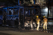 Moradores queimaram dois nibus em Porto Alegre