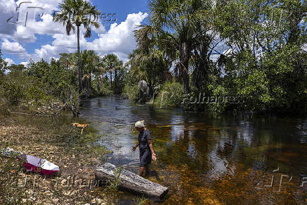 Hermelina da Guarda, s margens do rio Guar, na zona rural de So Desidrio - BA