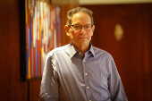 Retrato de Charles Kupchan, cientista poltico e professor da Georgetown University