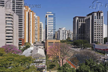 Vista de edifcios na avenida Ibirapuera