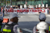 Protesto marca 5 anos de morte de jovens em baile funk de Paraispolis