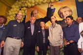 Eleies Presidenciais, 2002: da esq.