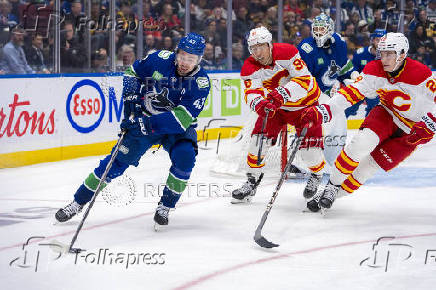 NHL: Calgary Flames at Vancouver Canucks