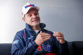Rubens Barrichello, da equipe Full Time de Stock Car, durante entrevista
