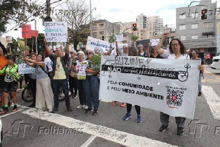 Manifestao contra, o Tnel Sena Madureira, o cortes de rvores e a desapropriao da comunidade Souza Ramos