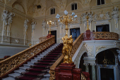 Interior da pera de Odessa, cidade que  um dos polos culturais da Ucrnia 
