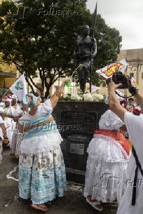 Lavagem da esttua de Zumbi de Palmares