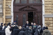 Russia closes Polands consulate in St. Petersburg