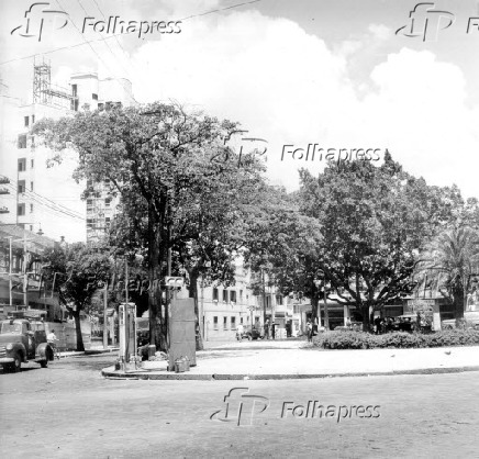 Vista da Praa Olavo Bilac no bairro