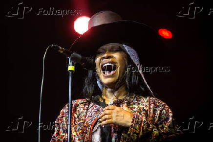 Cantora Erykah Badu se apresenta no Espao Unimed