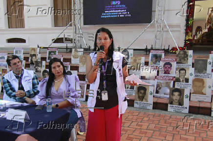 Un recorrido por Colombia en autobs para ayudar a encontrar a personas desaparecidas