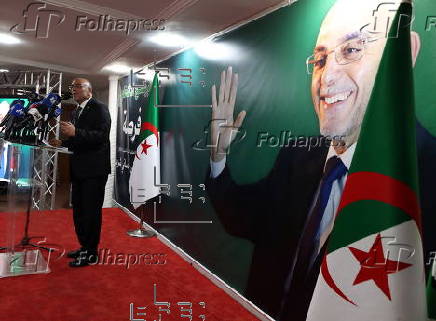 Presidential candidate Abdelali Hassani Cherif press conference in Algiers