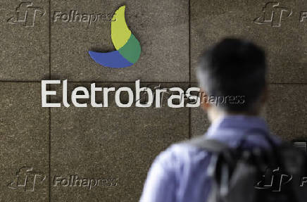 Movimentao em escritrio da Eletrobras na regio central do Rio de Janeiro