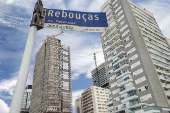 Edifcios em construo na avenida Rebouas (SP)