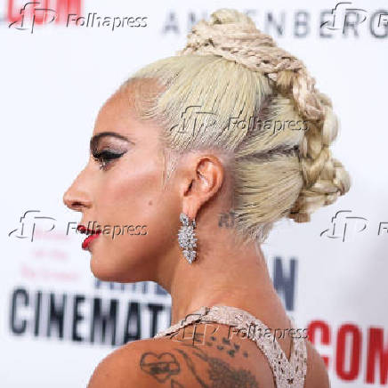 A atriz e cantora Lady Gaga  vista no American Cinematheque Gala