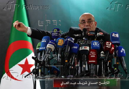 Presidential candidate Abdelali Hassani Cherif press conference in Algiers