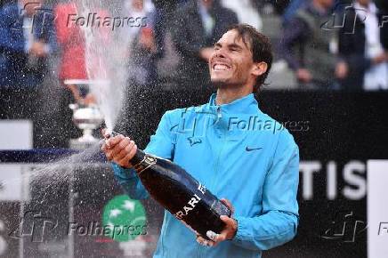 Tenista Rafael Nadal anuncia aposentadoria