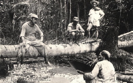 1961Garimpeiros durante um dos