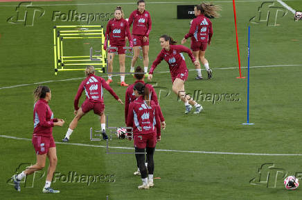 Entrenamiento de la seleccin femenina de ftbol en Las Rozas